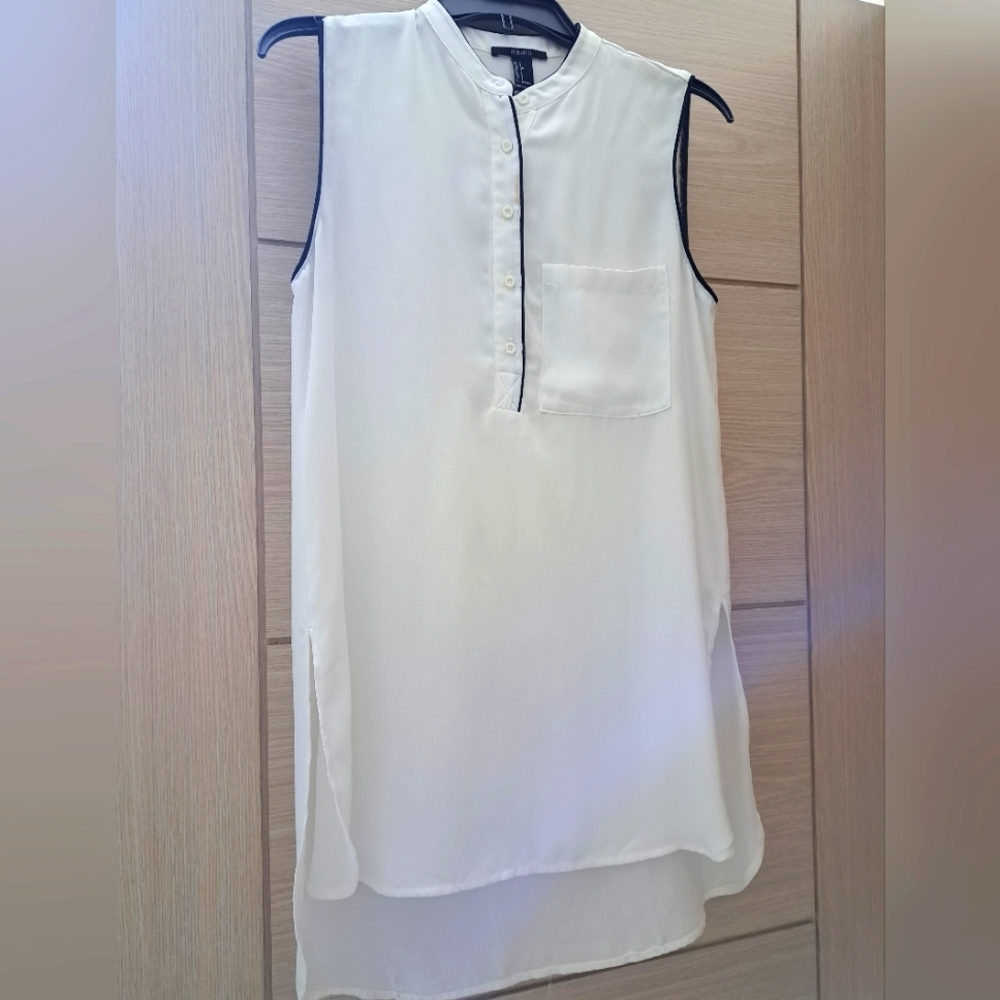 FOREVER 21 Sleeveless tunic blouse